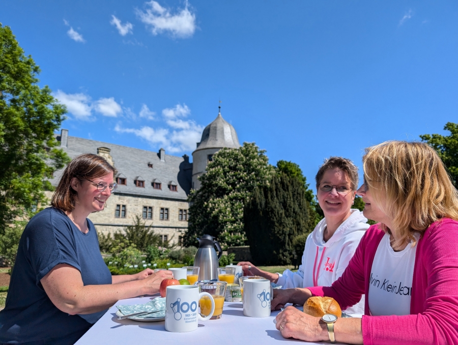 Das Kreismuseum Wewelsburg lädt am Sonntag, den 17. August zum „Brunch an der Burg“ ein. (©Kreismuseum Wewelsburg)